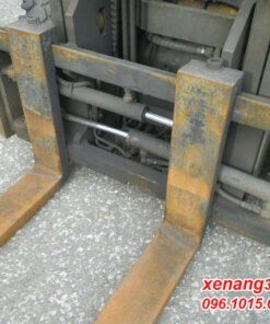 Xe nâng dầu 2.5 tấn Komatsu FD25T-17 số tự động đẹp dịch càng cao 4m|Diesel counterbalance Truck 322650 Dịch càng