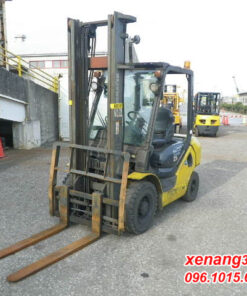 Mặt trước xe nâng dầu 2.5 tấn Komatsu FD25T-17-322650