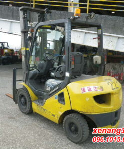 Xe nâng dầu 2.5 tấn Komatsu FD25T-17 số tự động đẹp dịch càng cao 4m|Diesel counterbalance Truck 322650 Mặt sau xe nâng dầu 2.5 tấn Komatsu FD25T-17-322650