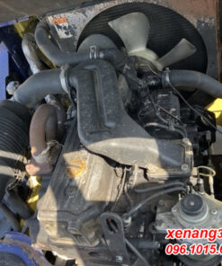 Xe nâng dầu 2 tấn Komatsu FD20C-12 số sàn còn đẹp nâng hạ cơ bản Động cơ