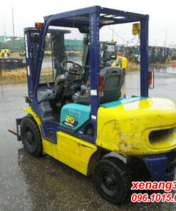 Xe nâng dầu 2 tấn Komatsu FD20C-14 số sàn đẹp mâm xoay|Diesl counterbalance Truck 553227 Mặt sau xe nâng dầu 2 tấn Komatsu FD20C-14-553227
