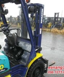 Xe nâng dầu 2 tấn Komatsu FD20C-14 số sàn đẹp mâm xoay|Diesl counterbalance Truck 553227 cabin