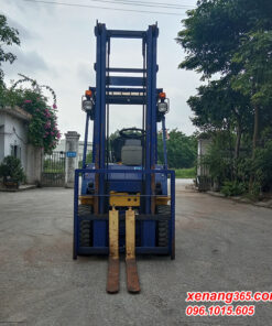 Xe nâng xăng 1.5 tấn Komatsu FG15C-17-chạy 500h số sàn cao 4m| Gasoline forklift Mặt trước xe nâng xăng 1.5 tấn Komatsu FG15C-17 634338