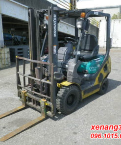 Mặt trước xe nâng xăng 1.5 tấn Komatsu FG15LC-20 655525