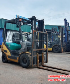 Xe nâng xăng 1.5 tấn Komatsu FG15W-20-655525 số sàn cao 3m| Gasoline forklift Mặt trước xe nâng xăng 1.5 tấn Komatsu FG15W-20 655525