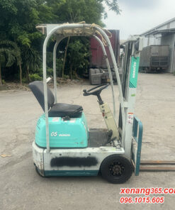 Mặt bên xe nâng điện 500kg Komatsu FB05-3