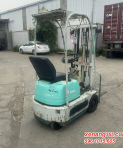 Mặt sau xe nâng điện 500kg Komatsu FB05-3