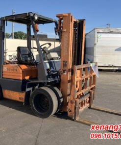 Mặt trước xe nâng dầu 2.5 tấn Toyota 5FD25 18532