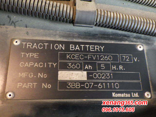 xe-nang-dien-2-5-tan-FE25-1-304721 (17) Bình ắc quy