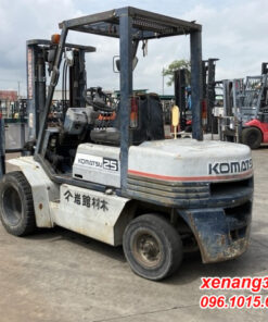 Xe nâng dầu 2.5 tấn Komatsu FD25-11-348733 số sàn gật gù lốp kép|Diesel counterbalance Truck Mặt sau xe nâng dầu 2.5 tấn Komatsu FD25-11-348733