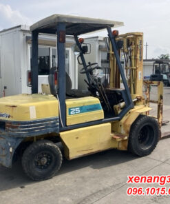 Xe nâng dầu 2.5 tấn Komatsu FD25H-11- 472422 số sàn gật gù lốp kép chất lượng cao|Diesel counterbalance Truck Mặt sau xe nâng dầu 2.5 tấn Komatsu FD25H-11-472422