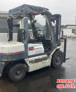 Mặt sau xe nâng dầu 2.5 tấn Komatsu FD25H-11-371856