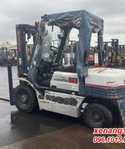 Mặt sau xe nâng dầu 2.5 tấn Komatsu FD25H-11-371856