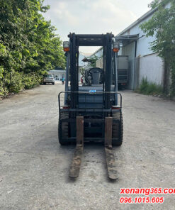 Mặt trước xe nâng dầu 2.5 tấn Toyota-8FD25-A8FD25-70001