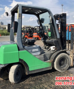 Mặt sau xe nâng dầu 2.5 tấn Toyota 8FDL25-71029