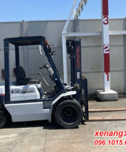 Xe nâng dầu 2 tấn Komatsu FD20-11-438337 số sàn lốp kép|Diesel counterbalance Truck Mặt bên xe nâng dầu 2 tấn Komatsu FD20-11-438337