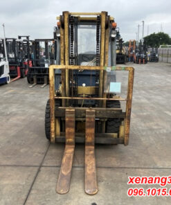 Xe nâng dầu 3 tấn Komatsu FD30-11-456985 số sàn Dịch giá|Diesel counterbalance Truck Mặt trước xe nâng dầu 3 tấn Komatsu FD30-11-456985