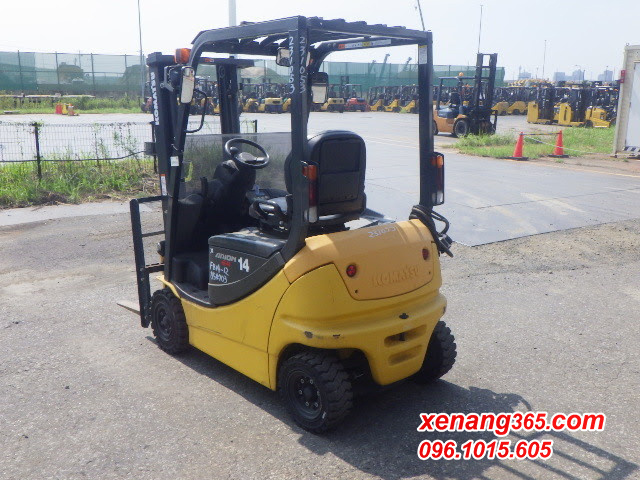 Mặt sau xe nâng điện 1.4 tấn Komatsu FB14-12-854703
