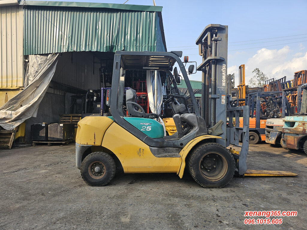 Bảng đo kích thước xe nâng dầu 2.5 tấn Komatsu FD25C-16, FD25T-16 gật gù, lốp kép 20241018 151249