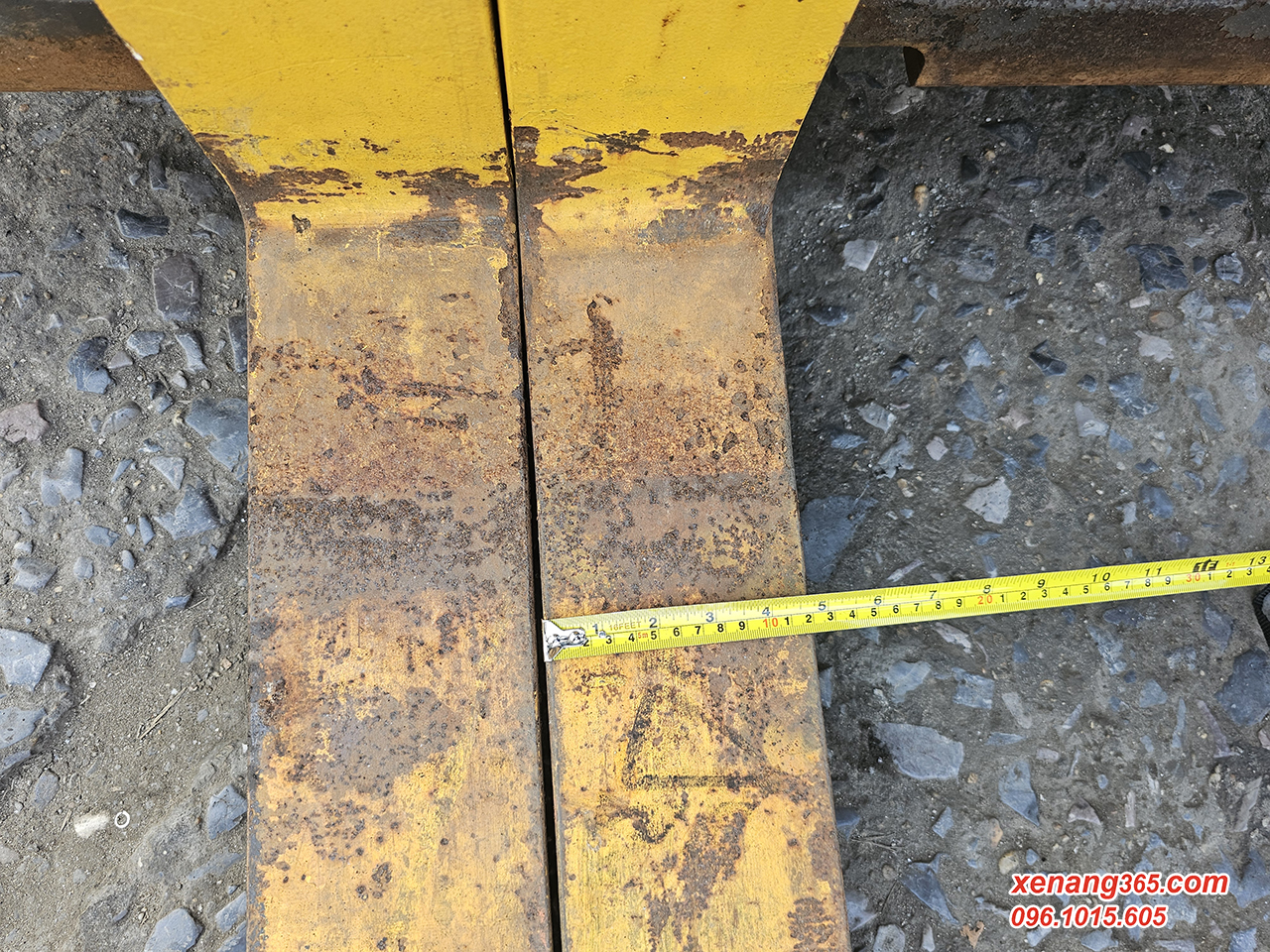 Bảng đo kích thước xe nâng dầu 2.5 tấn Komatsu FD25C-16, FD25T-16 gật gù, lốp kép Kích thước càng xe nâng dầu 2.5 tấn Komatsu FD25C-16 độ dài 2