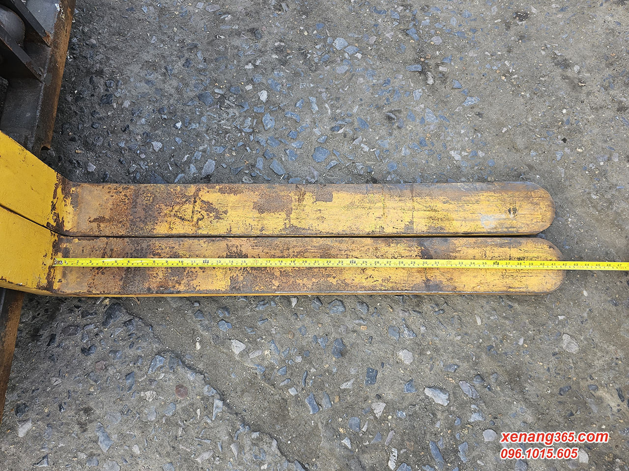 Bảng đo kích thước xe nâng dầu 2.5 tấn Komatsu FD25C-16, FD25T-16 gật gù, lốp kép Kích thước càng xe nâng dầu 2.5 tấn Komatsu FD25C-16 độ dài 2