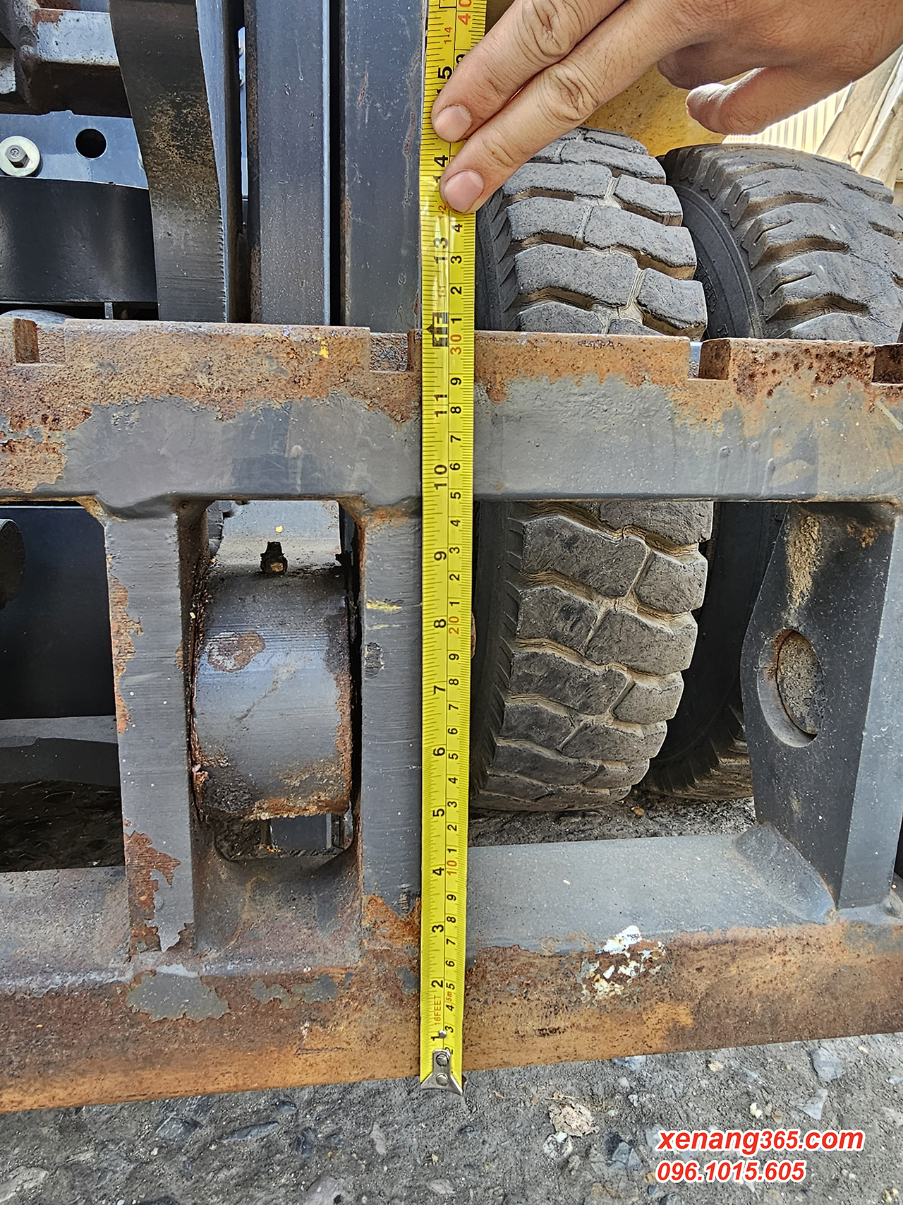 Bảng đo kích thước xe nâng dầu 2.5 tấn Komatsu FD25C-16, FD25T-16 gật gù, lốp kép Kích thước giá càng xe nâng dầu 2.5 tấn Komatsu FD25C-16