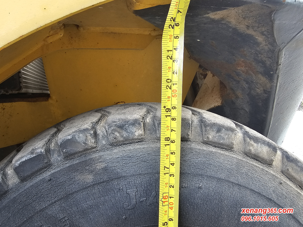 Bảng đo kích thước xe nâng dầu 2.5 tấn Komatsu FD25C-16, FD25T-16 gật gù, lốp kép Kích thước lốp sau xe nâng dầu 2.5 tấn Komatsu FD25C-16