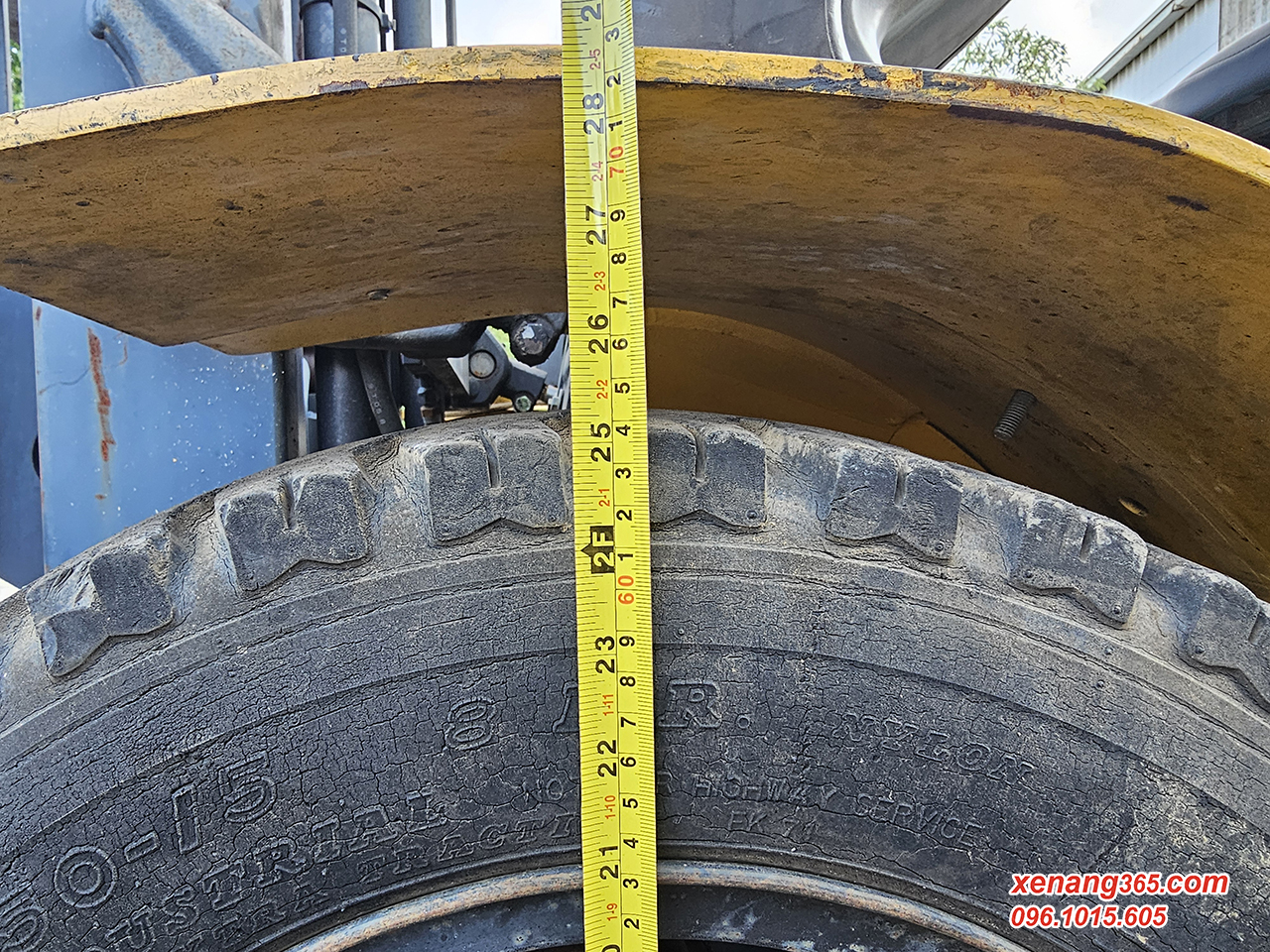 Bảng đo kích thước xe nâng dầu 2.5 tấn Komatsu FD25C-16, FD25T-16 gật gù, lốp kép Kích thước lốp trước xe nâng dầu 2.5 tấn Komatsu FD25C-16 bề rộng