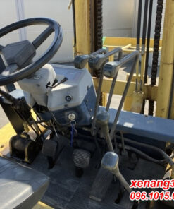 Xe nâng dầu 3.5 tấn Komatsu FD35-5- 34527 gật gù số sàn lốp kép cao 4m|Diesel counterbalance Truck Mat truoc xe nang dau 3.5 tan Komatsu FD35 5 34527 11