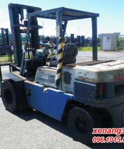 Xe nâng dầu 3.5 tấn Komatsu FD35-5 gật gù số sàn lốp kép cao 4m|Diesel counterbalance Truck Mặt sau xe nâng dầu 3.5 tấn Komatsu FD35-5 gật gù