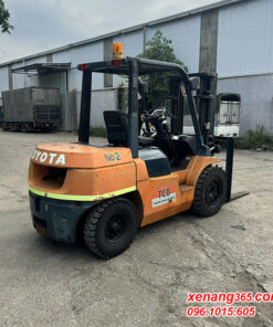 Xe nâng dầu 3.5 tấn Toyota-7FD35-15684 số sàn cơ bản đẹp |Diesel counterbalance Truck Mặt sau xe nâng dầu 3.5 tấn Toyota-7FD35-15684