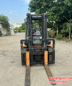 Xe nâng dầu 3.5 tấn Toyota-7FD35-15684 số sàn cơ bản đẹp |Diesel counterbalance Truck Mặt trước xe nâng dầu 3.5 tấn Toyota-7FD35-15684