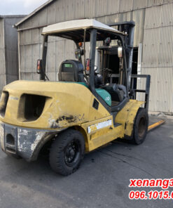 Xe nâng dầu 4 tấn Komatsu FD40T-10 137508 số tự động gật gù nhập khẩu Nhật Mặt sau Xe nâng dầu 4 tấn Komatsu FD40T-10 137508