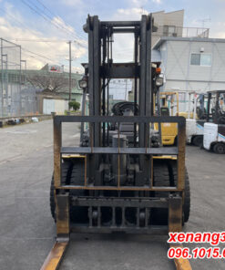 Xe nâng dầu 4 tấn Komatsu FD40T-10 137508 số tự động gật gù nhập khẩu Nhật Xe nâng dầu 4 tấn Komatsu FD40T-10 137508