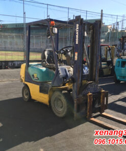 Xe nâng dầu 1.8 tấn Komatsu FD18C-17 632570 số sàn gật gù nhập khẩu Nhật xe nâng dầu 1.8 tấn FD18C-17