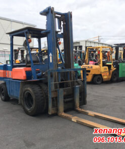 xe nâng dầu 3.5 tấn Komatsu FD35T-5