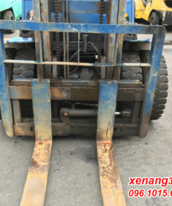 xe nâng dầu 3.5 tấn Komatsu FD35T-5