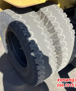Xe nâng dầu 4.5 tấn Komatsu FH45-2 số tự động cao 3.5m 2017 Gật gù Lốp trước