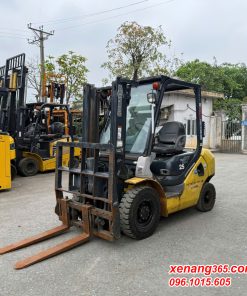 xe nâng dầu 2.5 tấn komatsu FD25HT-17