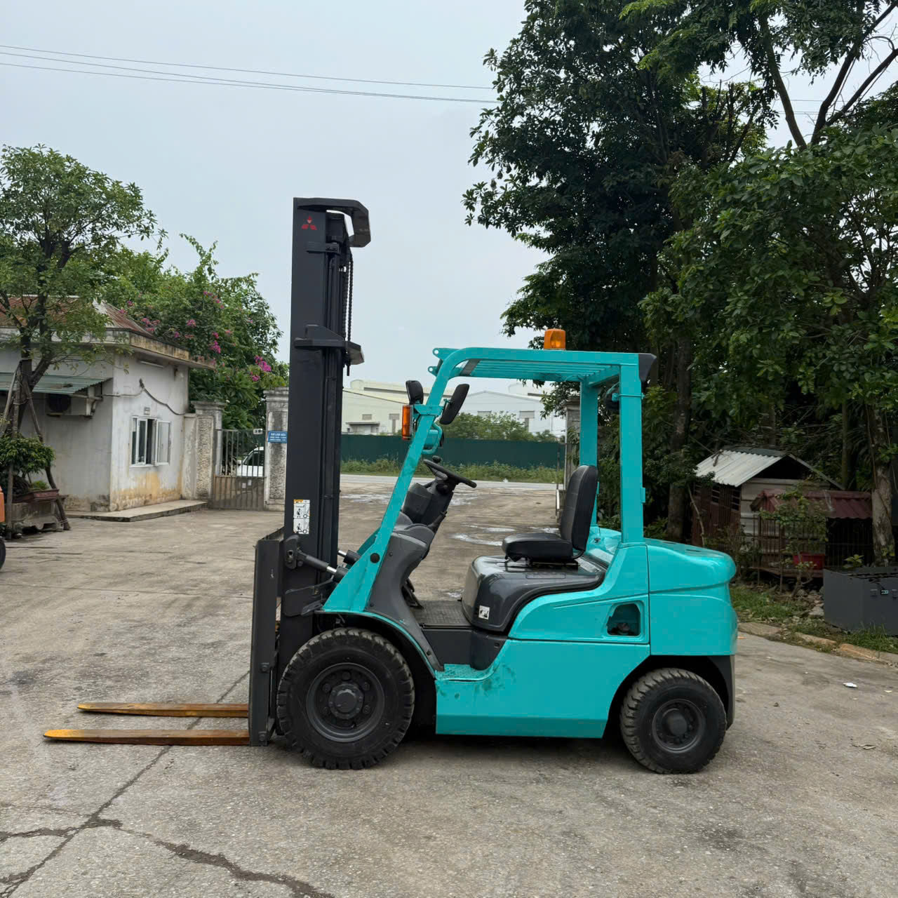 xe nang dau 2 5 tan Mitsubishi FD25T 18C 51151 2
