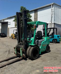 Mặt trước xe nâng dầu 2.5 tấn Mitsubishi FDE25T-70833