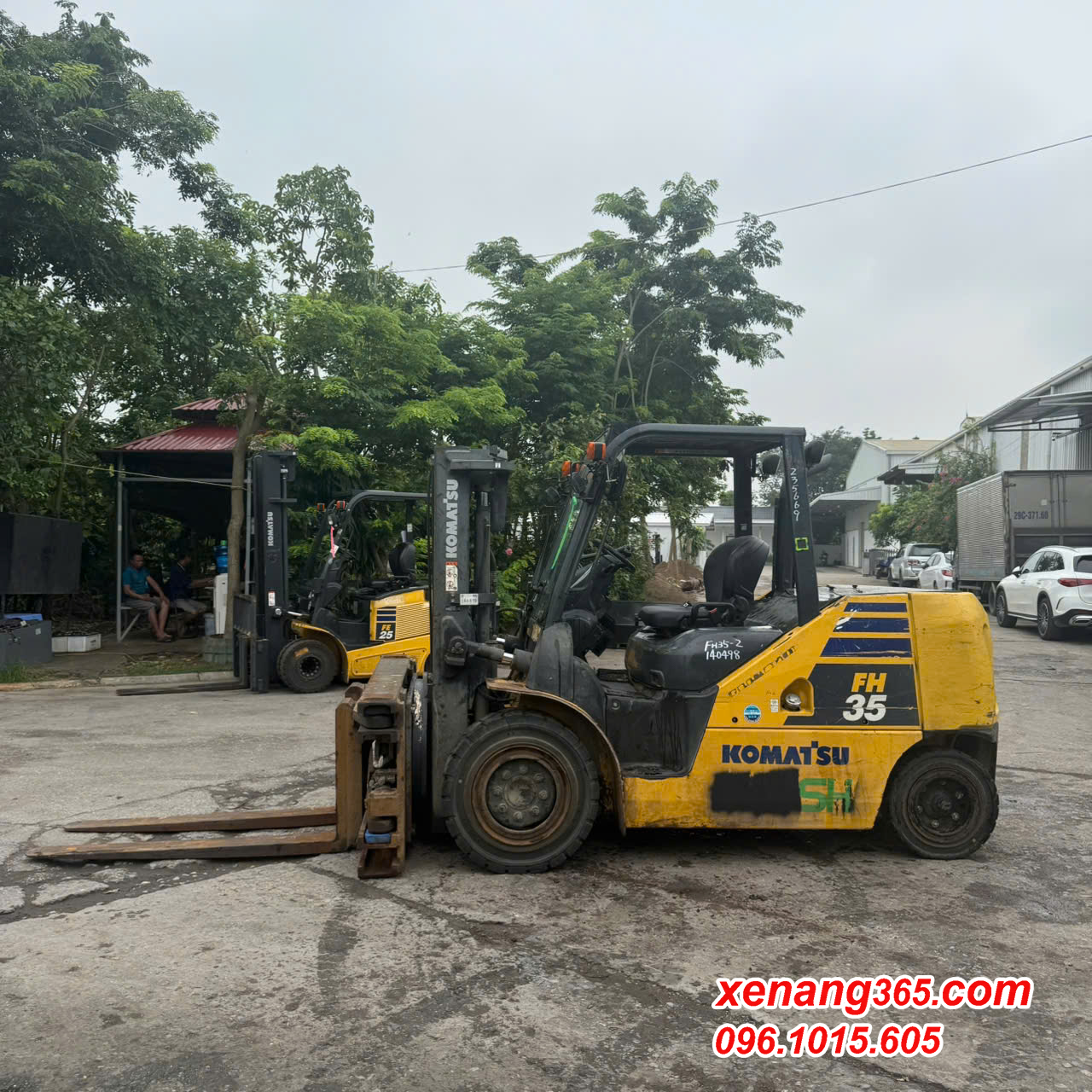 Mặt bên xe nâng dầu 3.5 tấn Komatsu FH35-2 140498