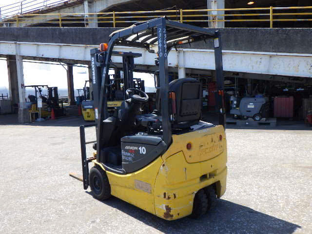 Mặt sau xe nâng điện ngồi lái 1 tấn xe-nang-ngoi-lai-1-tan-Komatsu-FB10M-12