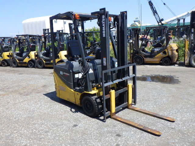 Mặt trước xe nâng điện ngồi lái 1 tấn xe-nang-ngoi-lai-1-tan-Komatsu-FB10M-12