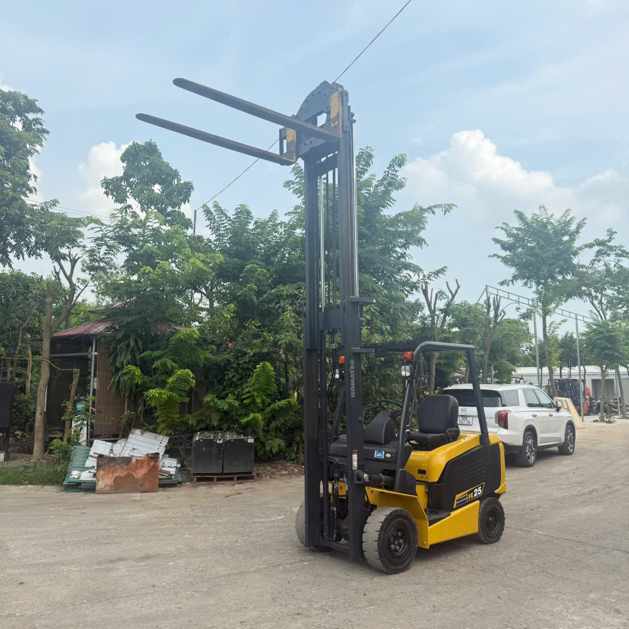 Xe nâng điện 2.5 tấn Komatsu FE25-2