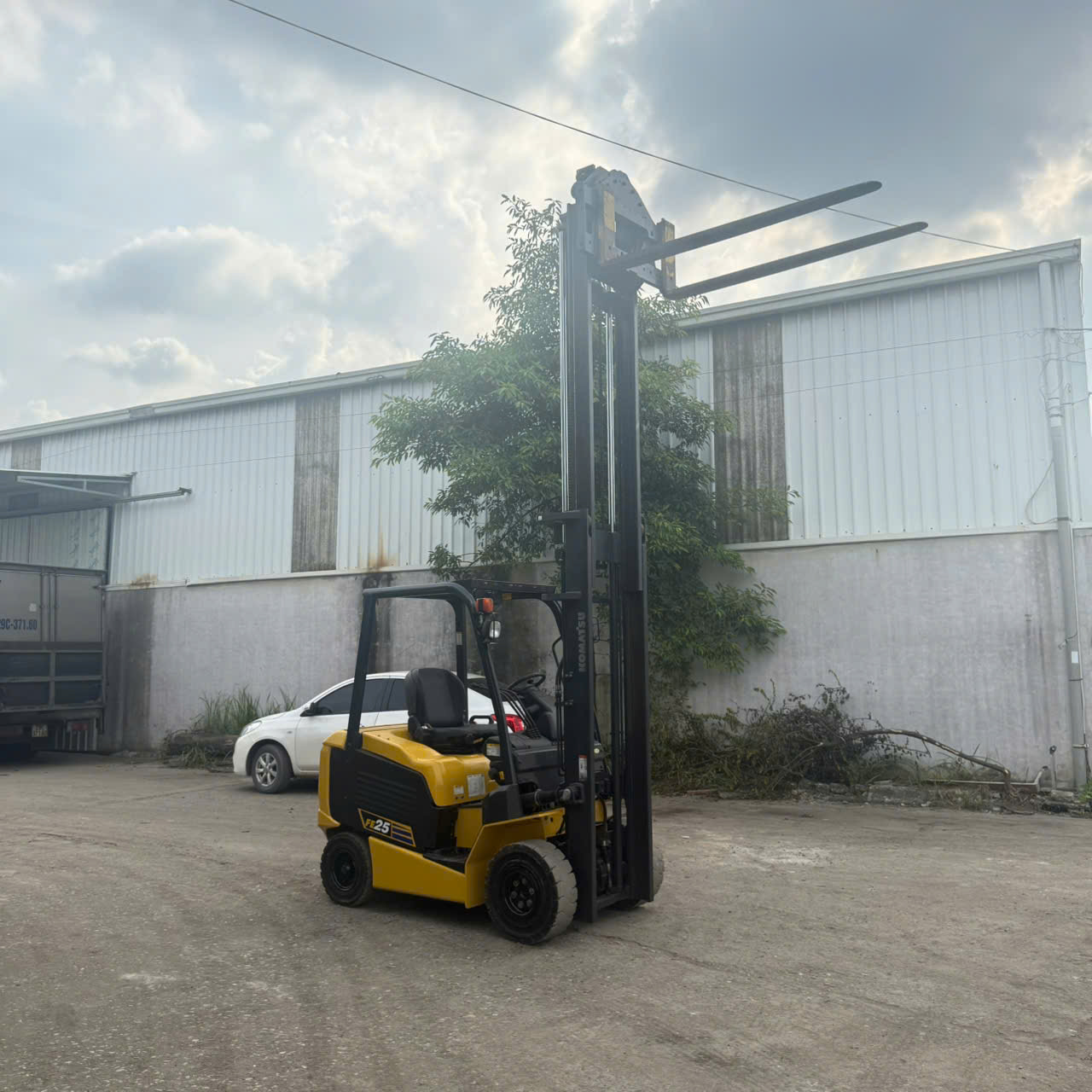 Xe nâng điện 2.5 tấn Komatsu FE25-2