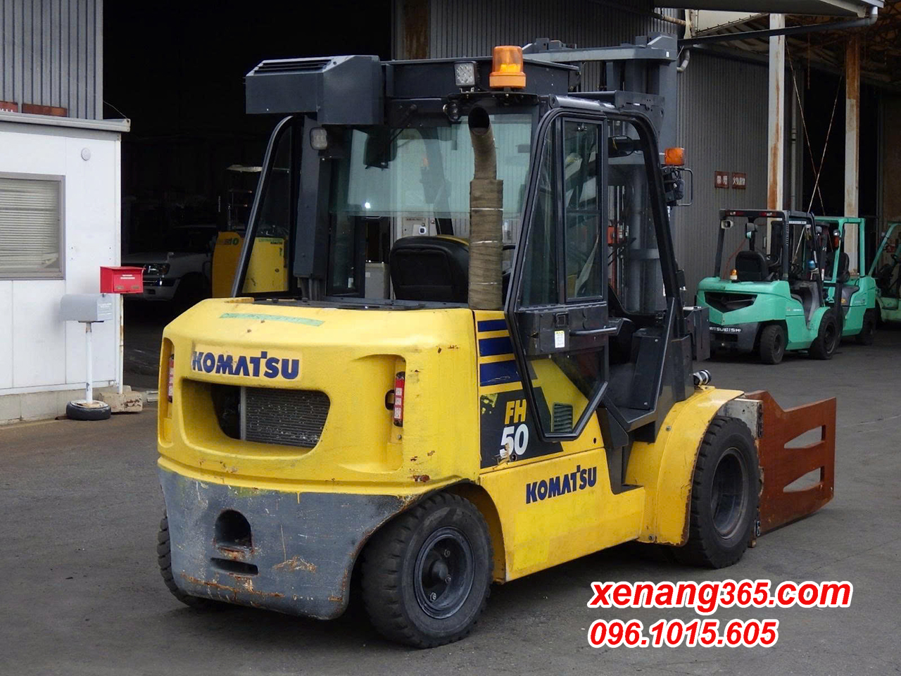 Xe nâng dầu 5 tấn Komatsu FH50-2 số tự động cao 4m 2019 Kẹp vuông Mặt sau xe nâng dầu 5 tấn Komatsu FH50-2