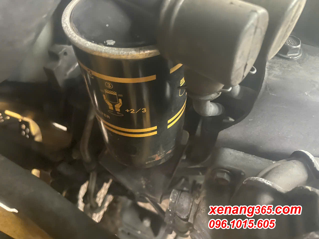 bộ lọc xe nâng dầu 5 tấn Komatsu FH50-2 - Lọc dầu diesel