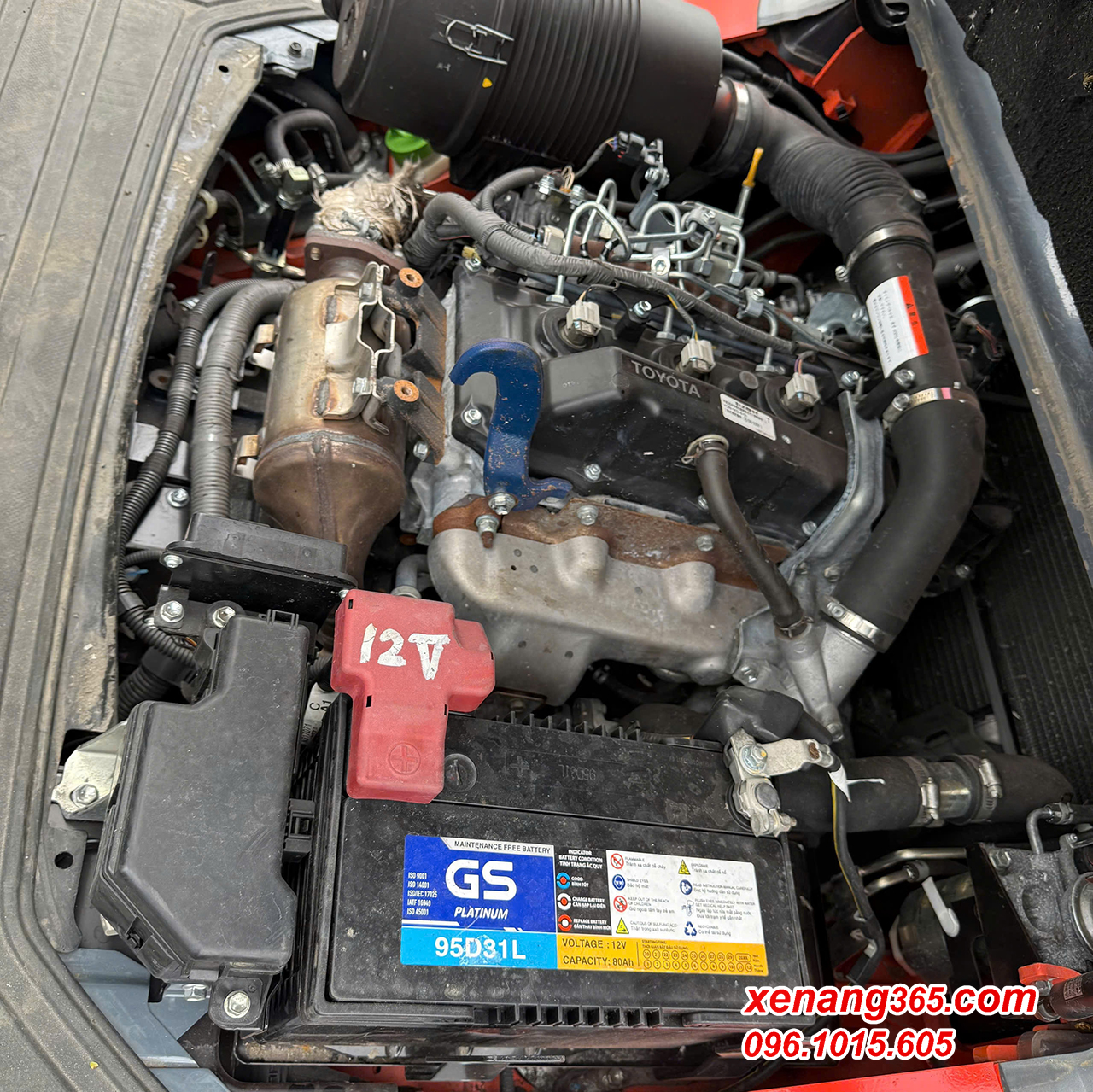 Xe nâng dầu 4 tấn Toyota 8FD40 12949 số tự động cao 4m kẹp xoay 2019 Động cơ
