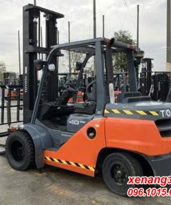 xe nâng dàua 4 tấn Toyota 8FD40 2020